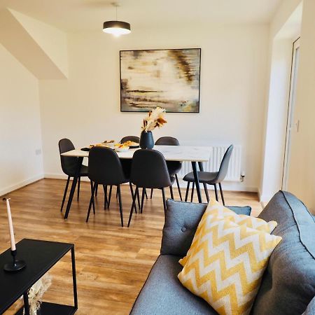 Stylish New Build With Garden And Free Parking Villa Taunton Exterior photo