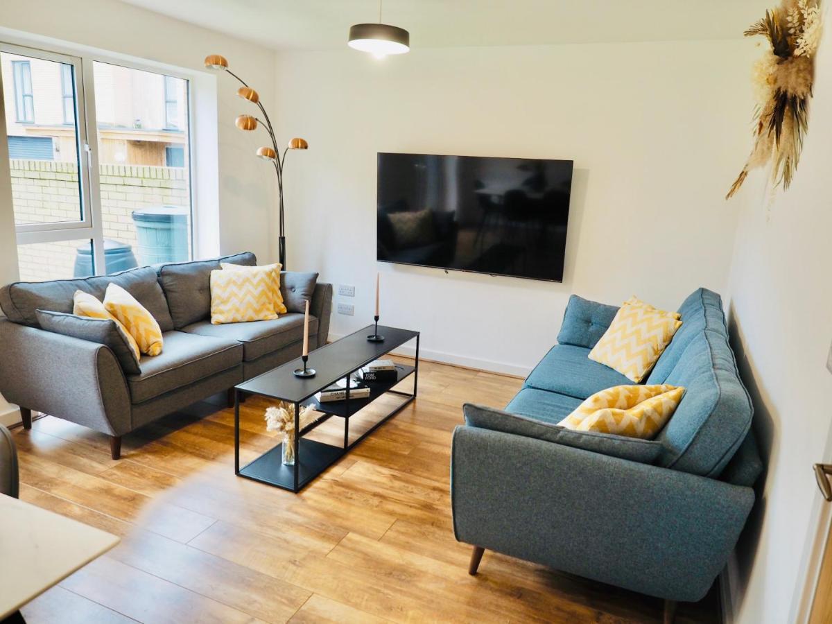 Stylish New Build With Garden And Free Parking Villa Taunton Exterior photo