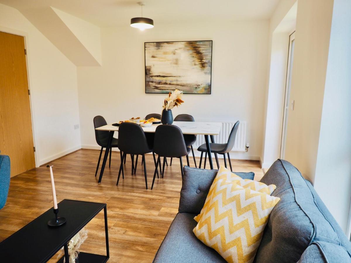 Stylish New Build With Garden And Free Parking Villa Taunton Exterior photo