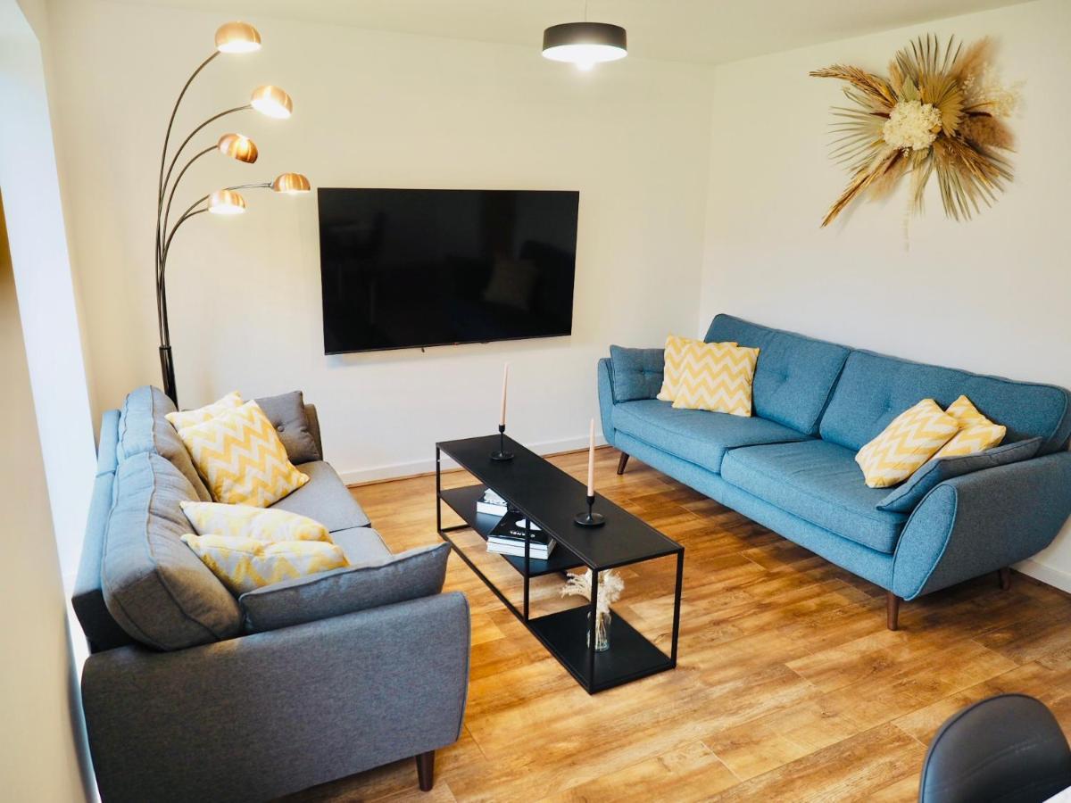 Stylish New Build With Garden And Free Parking Villa Taunton Exterior photo