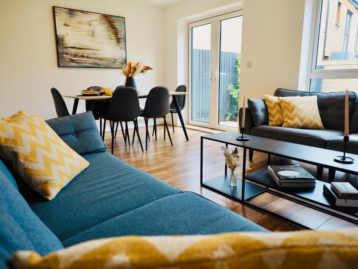 Stylish New Build With Garden And Free Parking Villa Taunton Exterior photo