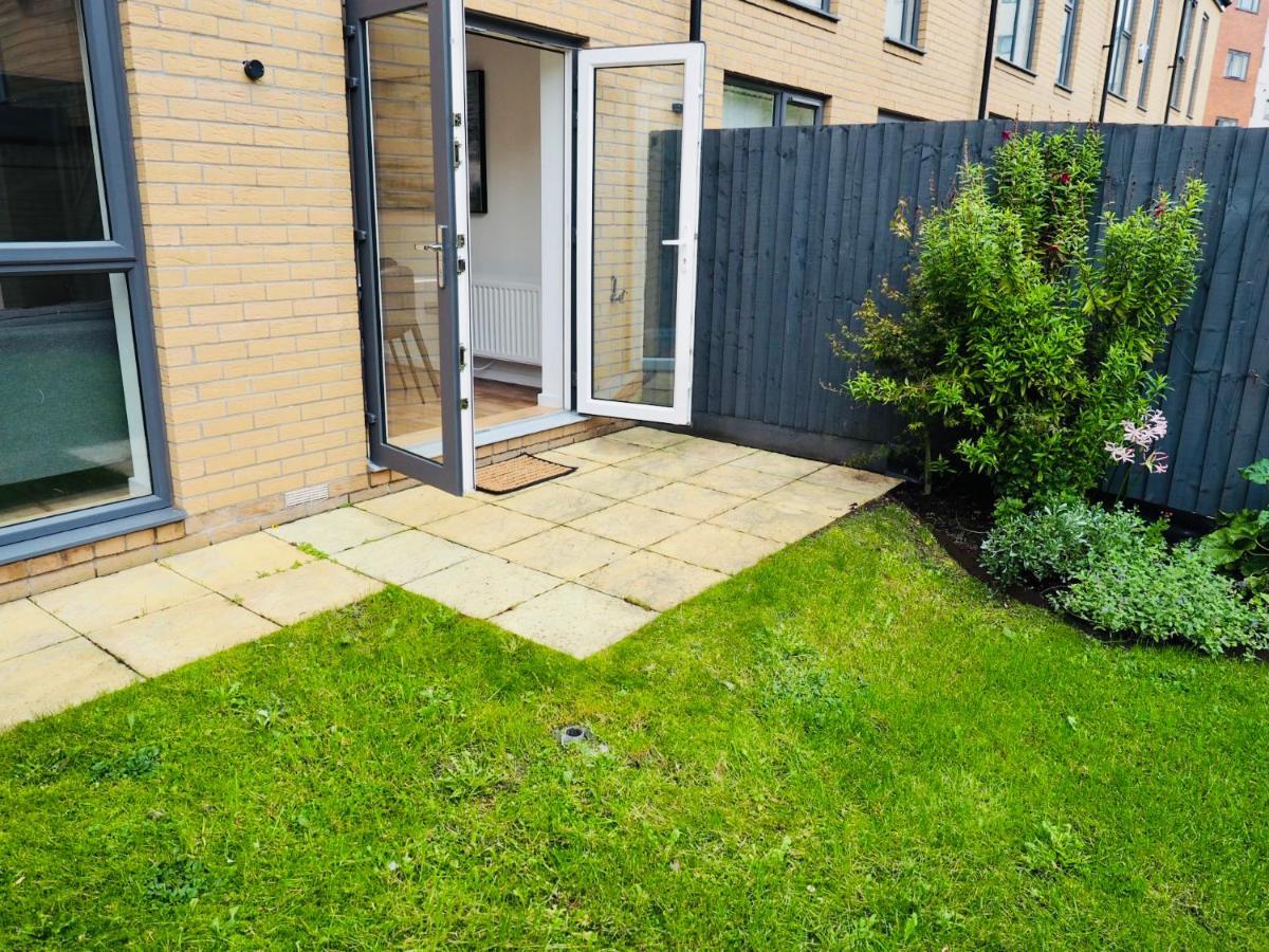 Stylish New Build With Garden And Free Parking Villa Taunton Exterior photo