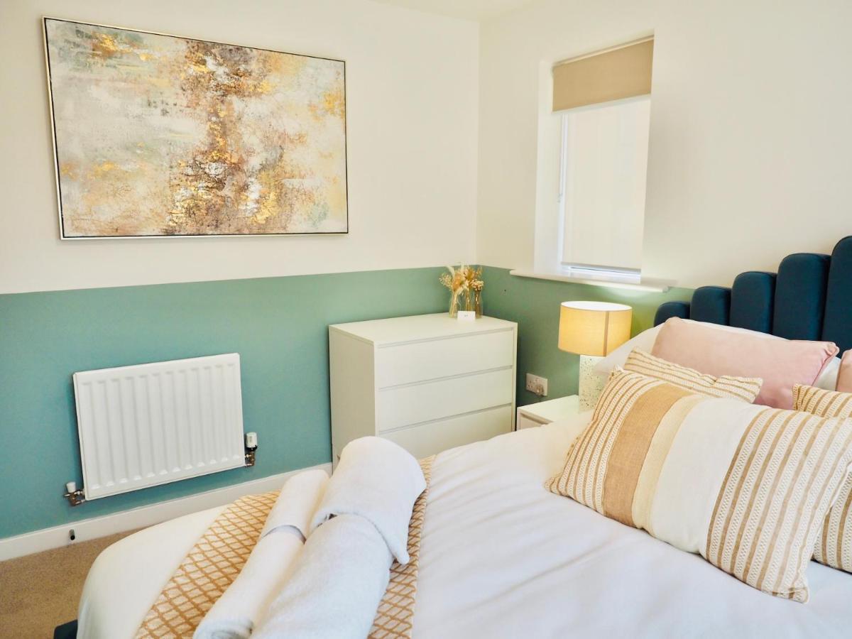 Stylish New Build With Garden And Free Parking Villa Taunton Exterior photo