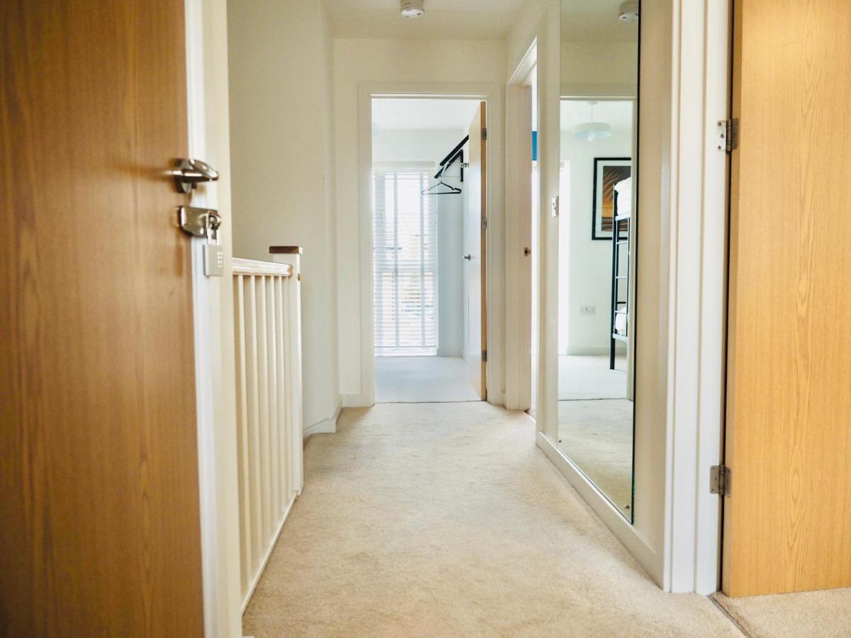 Stylish New Build With Garden And Free Parking Villa Taunton Exterior photo